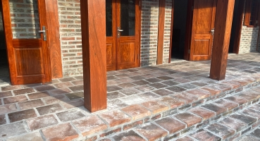 Nền gạch cổ tại Chùa Kim Trúc - Bát Tràng hinh 4