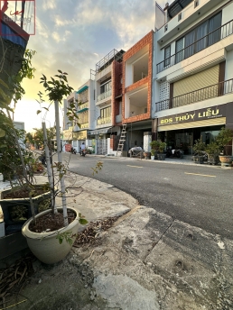 Gạch gốm ốp tường