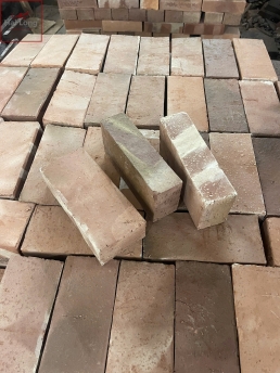 gạch xây không trát giá rẻ